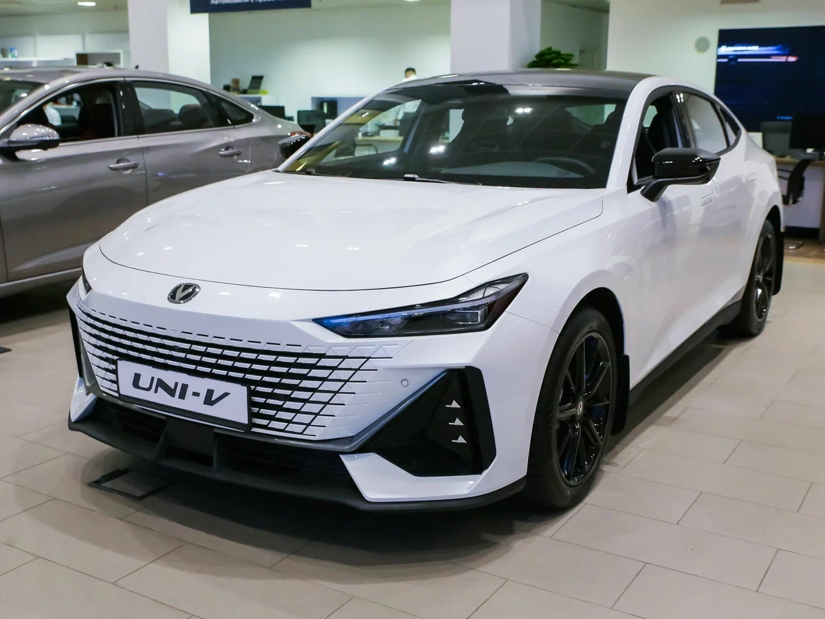 Купить Changan UNI-V в Екатеринбурге