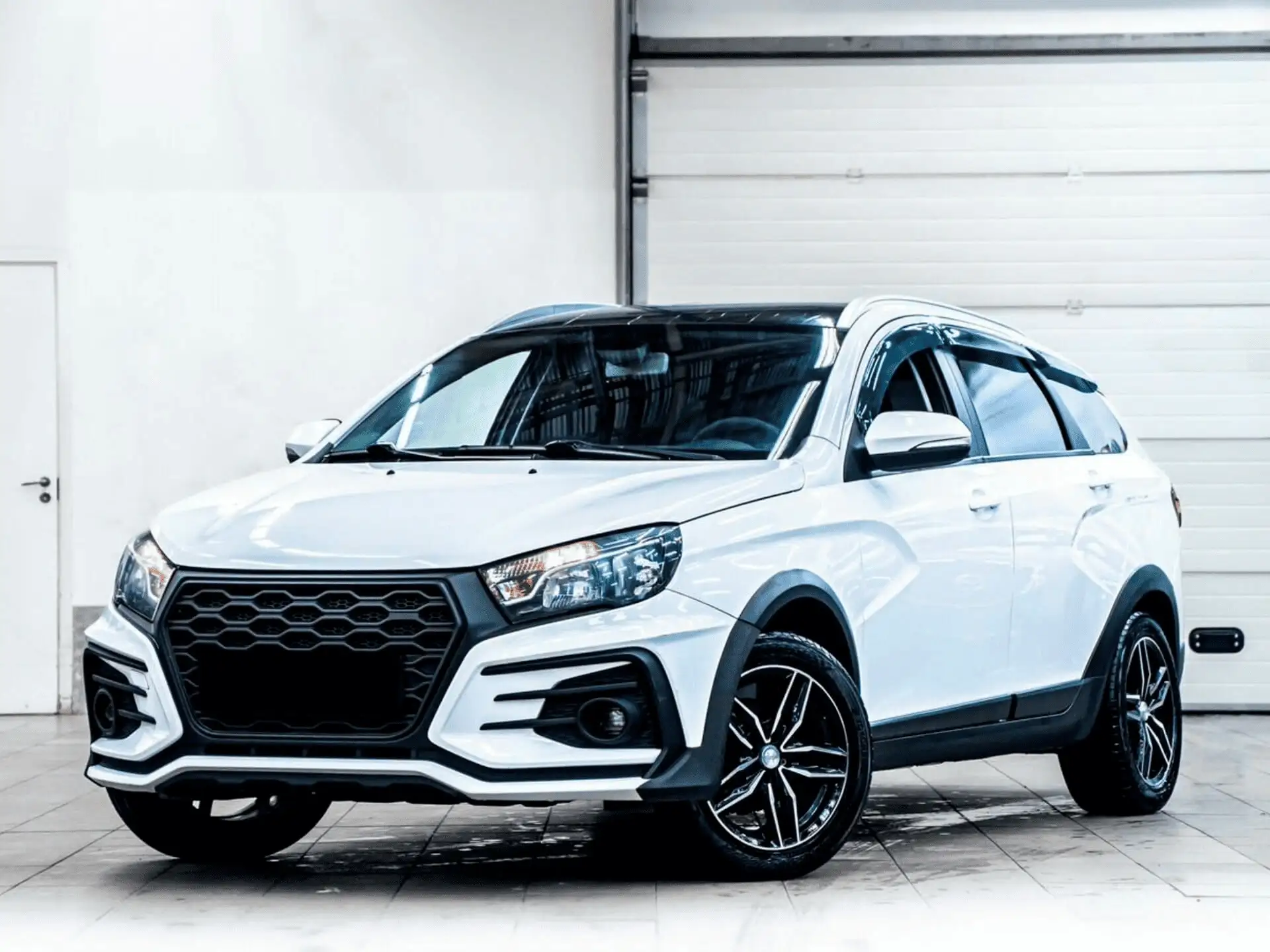 Купить Lada Vesta SW Cross в Екатеринбурге